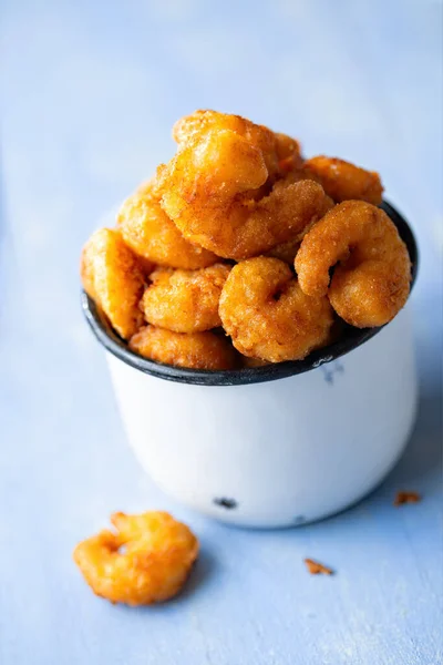 Primo Piano Gamberetti Fritti Oro Popcorn — Foto Stock