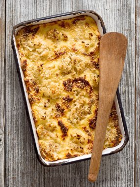 rustik fırında karnabahar peynir