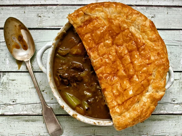 Manzo rustico bistecca potpie — Foto Stock