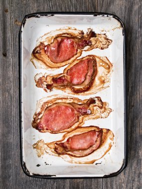 tepsi fırında pastırma