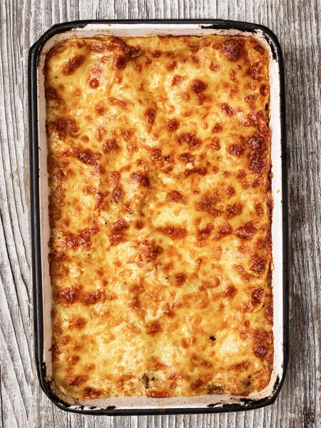 Rustik italiensk ugnsbakad lasagne — Stockfoto