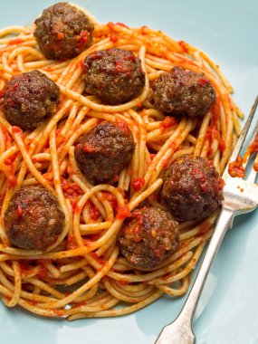 rustik Amerikan İtalyan köfteli spagetti