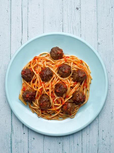 Rustikale amerikanische italienische Frikadellen Spaghetti — Stockfoto