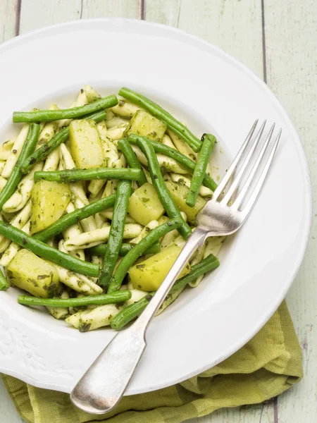 Rustieke Italiaanse pasta genovese — Stockfoto