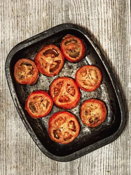 Tomates tostados rústicos —  Fotos de Stock