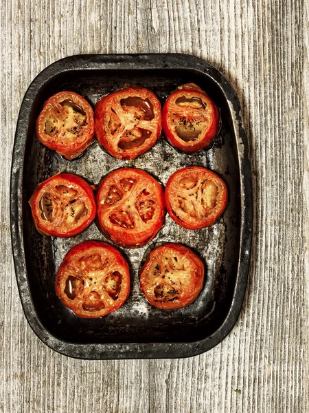 Tomates tostados rústicos —  Fotos de Stock