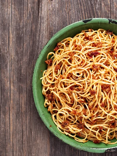 Rustykalne włoskiej Sycylii pesto spaghetti — Zdjęcie stockowe