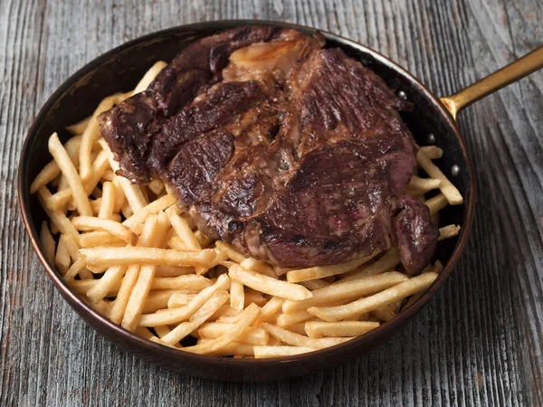 Ρουστίκ steak frites — Φωτογραφία Αρχείου