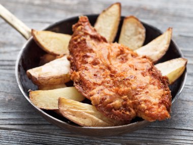 rustik geleneksel İngiliz balık ve cips