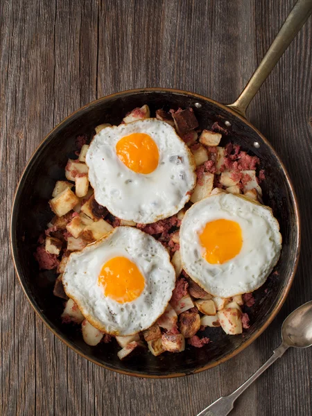 Rustieke corned beef hash — Stockfoto