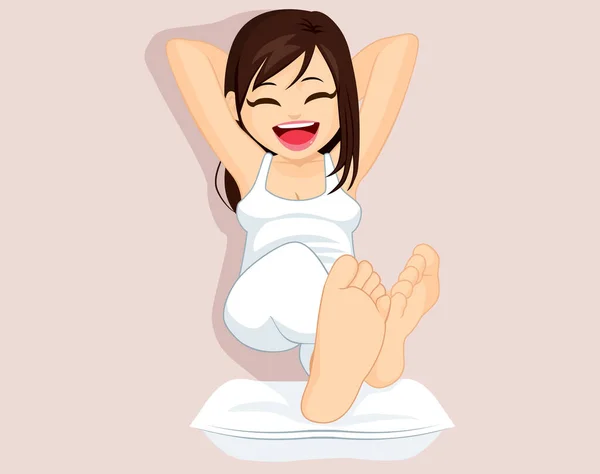 穿着洁白舒适的睡衣 赤脚躺在枕头上的年轻而轻松的黑发女子 — 图库矢量图片