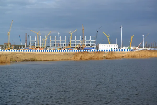 Vista de um local de construção de estádio para a realização de jogos da Copa do Mundo FIFA de 2018. Kaliningrado — Fotografia de Stock