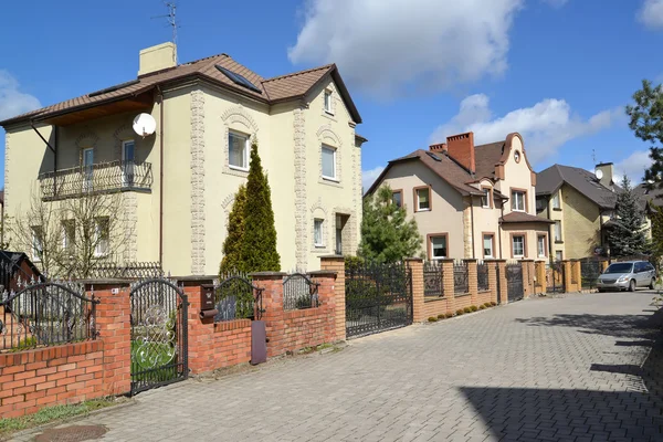 Maisons de campagne dans la colonie de chalets à Kaliningrad — Photo