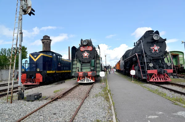 ST. PETERSBURG, RUSIA - 23 DE JULIO DE 2015: Vista de los viejos equipos ferroviarios — Foto de Stock