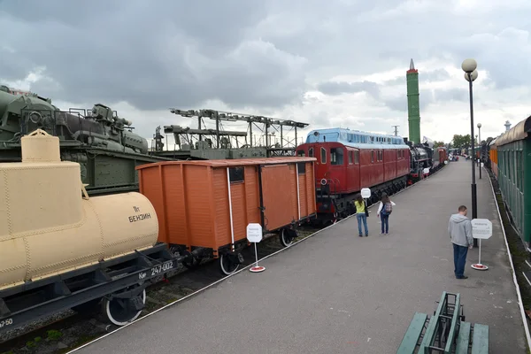 ST. PETERSBURG, RUSSIA - JULY 23, 2015: The top view on an exposition of railway equipment — Stock Photo, Image