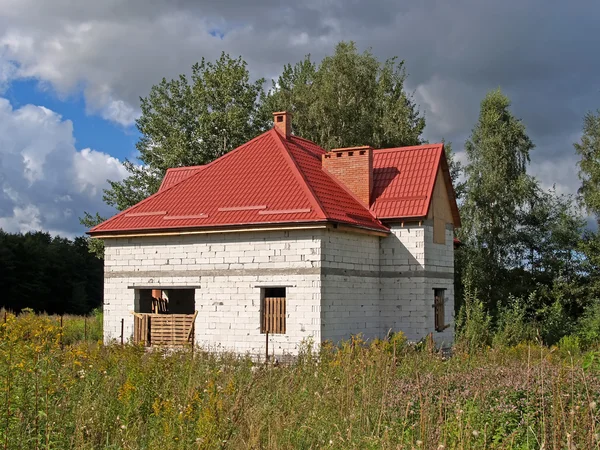 Bau einer Hütte aus Gas-Beton-Blöcken — Stockfoto