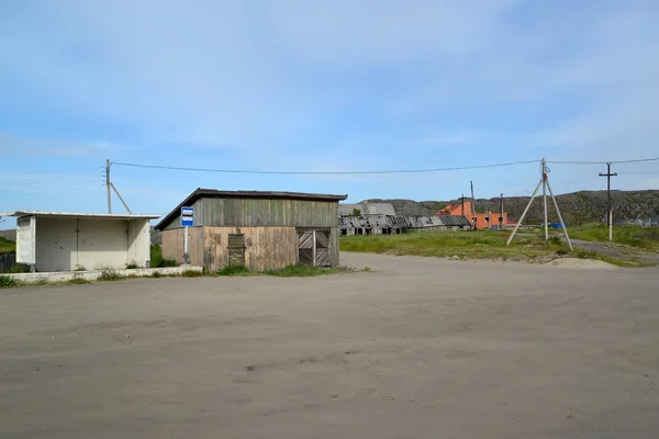 Teriberka yerleşim otobüs durağı. Murmansk bölgesi — Stok fotoğraf