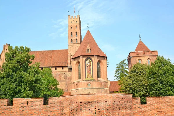 Hlavní Věž Kaple Anny Území Teutonského Rytířského Hradu Malbork Polsko — Stock fotografie