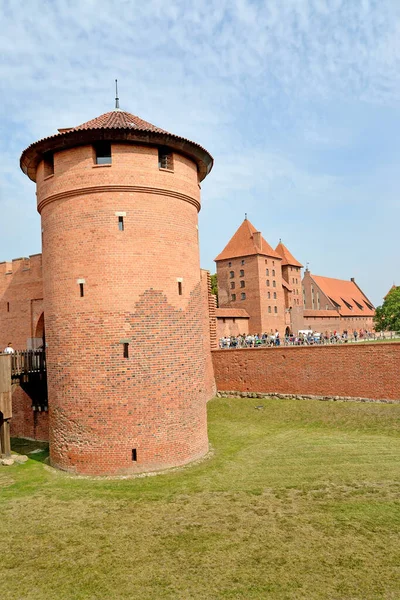 Torre Vigilancia Redonda Del Castillo Caballeresco Orden Teutónica Marlbork Polonia — Foto de Stock