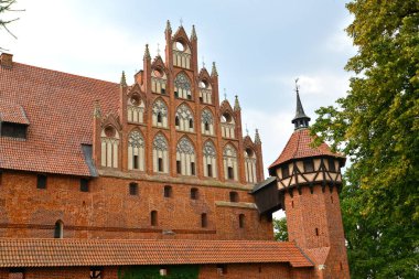 Büyük yemekhane binasının bir parçası. Tötonik Düzen 'in Orta Şövalye Şatosu. Malbork, Polonya
