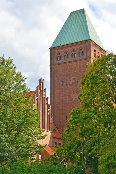 ベルリン ドイツ 2017年8月13日 塔とブランデンブルク美術館の建物の断片 — ストック写真