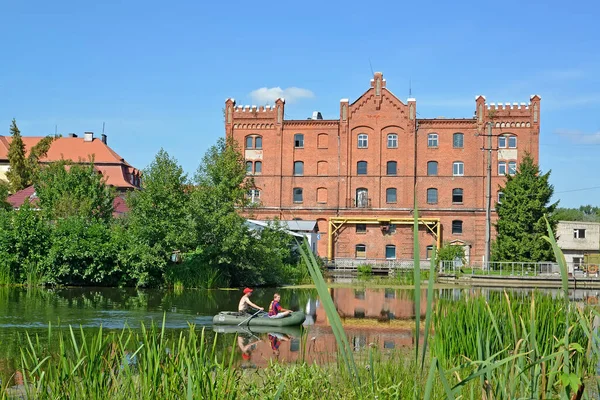 Ozersk Russia 2019年8月24日 在Angrapa河岸建造旧水磨坊的观点 1898年 加里宁格勒地区 — 图库照片