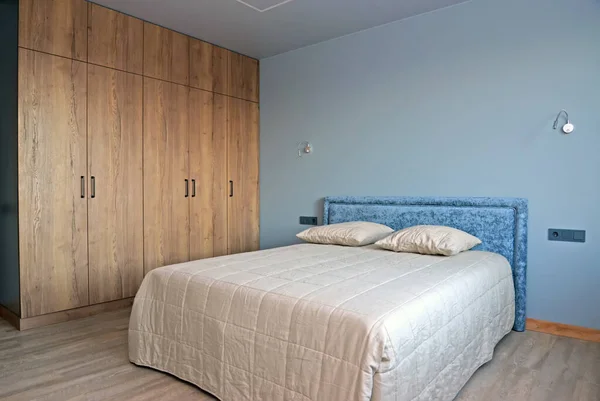 Modern Minimalizm Tarzında Bir Yatak Odası — Stok fotoğraf