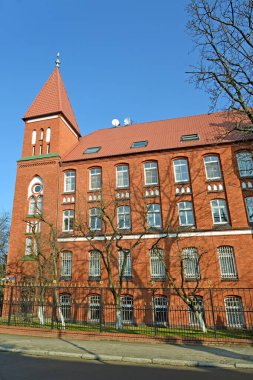 Rusya Merkez Bankası 'nın (eski Tipoltov yetimhanesi, 1890-1900 yılları arasında) binasının cephesi. Kaliningrad