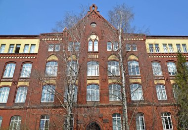 Eski devlet inşaat okulunun (1897) ön cephesinin bir parçası. Kaliningrad