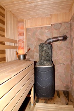 Sauna odasındaki fırın taşı.
