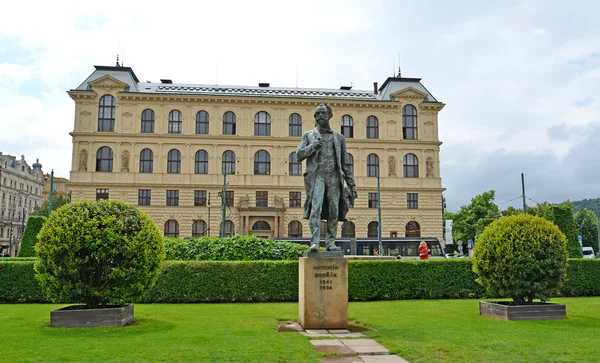 Monumento al compositor Antonin Dvorak (1841-1904). República Checa — Foto de Stock