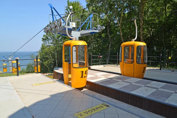 Cabins on a ropeway platform in Svetlogorsk, Russia — Stock Photo, Image