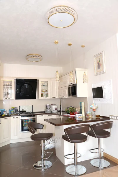 Interior of a kitchen-dining room in light tones — Stock Photo, Image