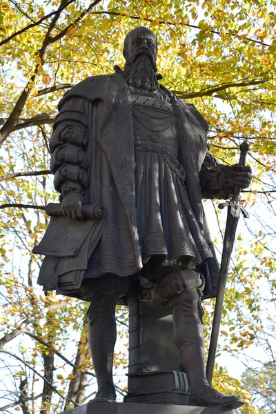 Monumento al duque Albrecht, fundador de los Univers de Konigsberg — Foto de Stock