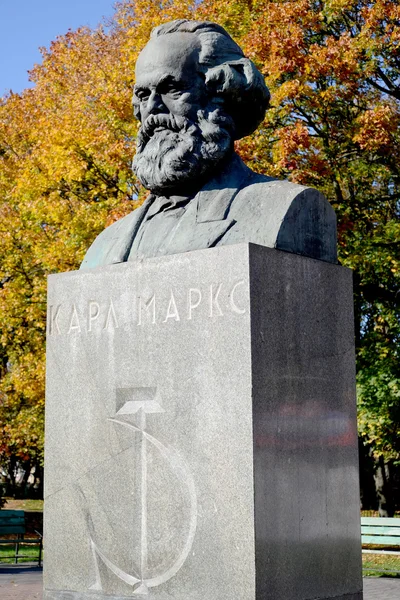 Бюст Карла Маркса в Калінінграді — стокове фото