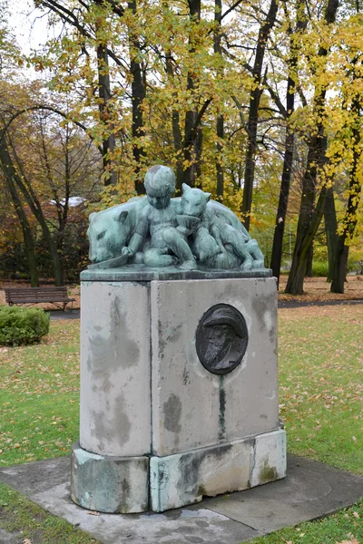 Monument au fondateur et premier directeur du Konigsberg — Photo