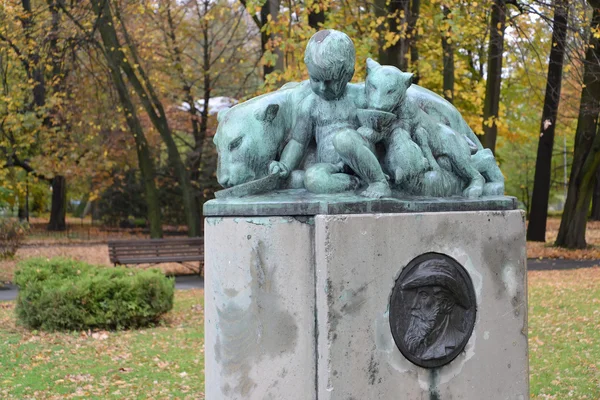 Monument to the founder and the first director of the Konigsberg — Stock Photo, Image