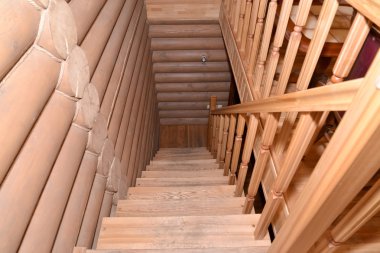 Üstten Görünüm bir günlük evde Ahşap merdiven