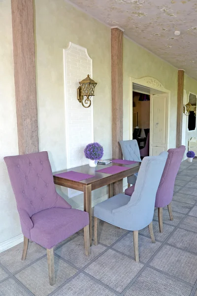 Muebles en un pasillo de la casa de huéspedes. Estilo Provenza —  Fotos de Stock