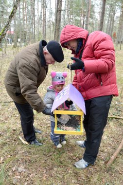 Delikanlı ile kızı ve dedesi yerine ben tahıllar