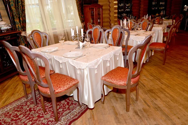 Fragmento de um interior de restaurante de um complexo de hóspedes. Centro — Fotografia de Stock