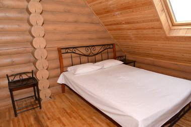 Yatak odasında bir sauna tuvalet