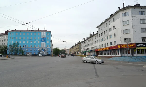 Murmansk, Ryssland - 19 juli 2015: Beskåda av Lenin Avenue — Stockfoto
