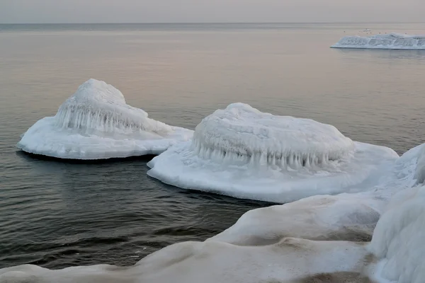 Frost an der Ostseeküste. Winterlandschaft — Stockfoto