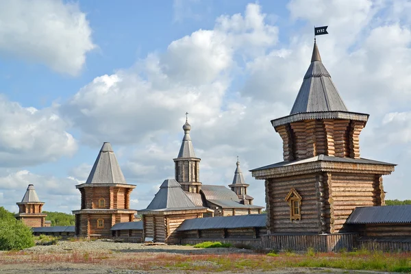 Vista de lo Sagrado y Troitsk Monasterio del hombre Trifonov-Pechengsky —  Fotos de Stock