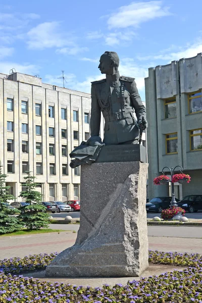 ST. PETERSBURG, RÚSSIA - 15 de julho de 2015: Monumento ao general — Fotografia de Stock