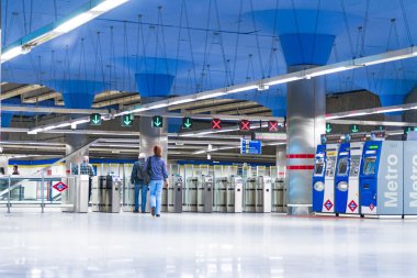 insanlar metroάνθρωποι στο μετρό