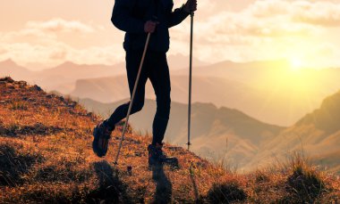 dağlarda yürüyüş