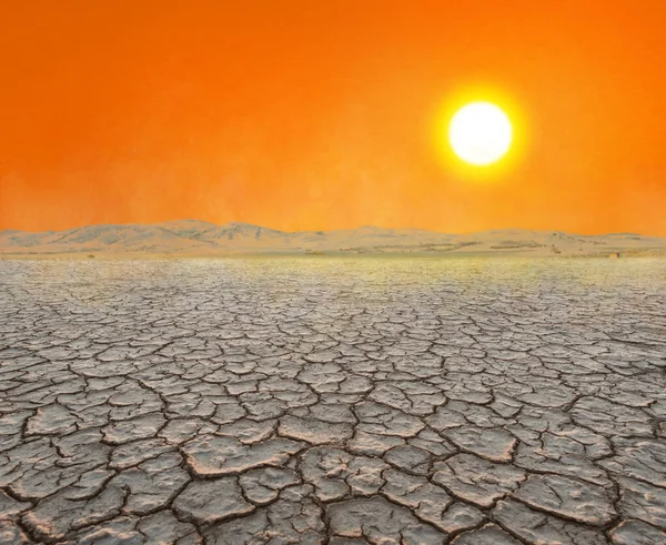 Ξηρό Ραγισμένο Χώμα Στο Τοπίο Της Ερήμου Ξηρασία Στη Φύση — Φωτογραφία Αρχείου