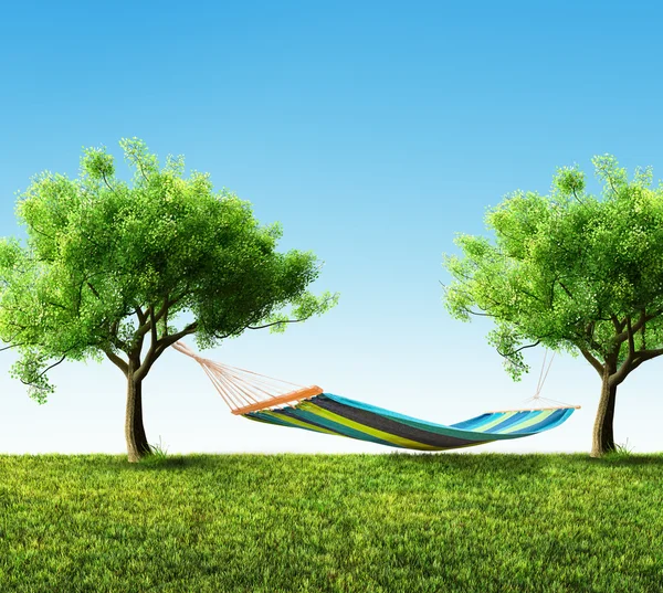 Relaxing on hammock in backyard — Stock Photo, Image